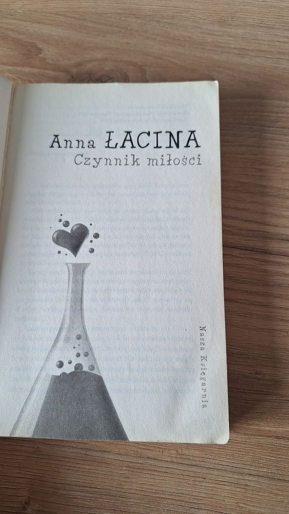 Czynnik miłości - Anna Łacina