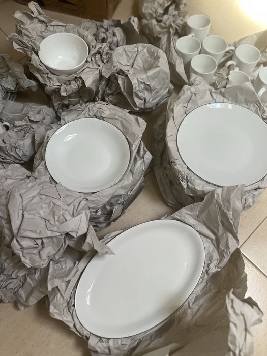 Serviço louça da AREA novo 60 peças