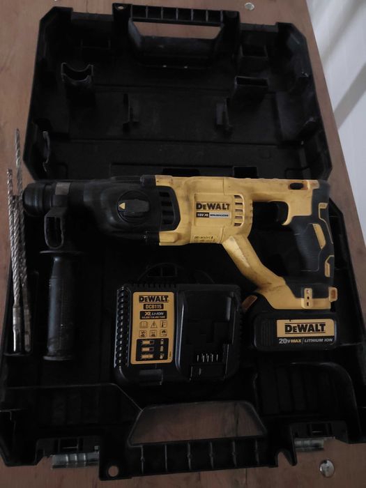 Młotowiertarka Dewalt 18v