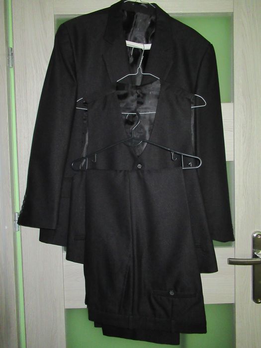 Garnitur czarny męski 164/104/92 AUG SACK