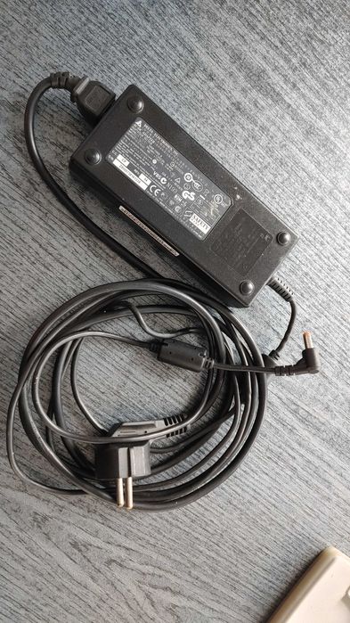Wysokowydajny zasilacz do Dell, 19V_7,11 A