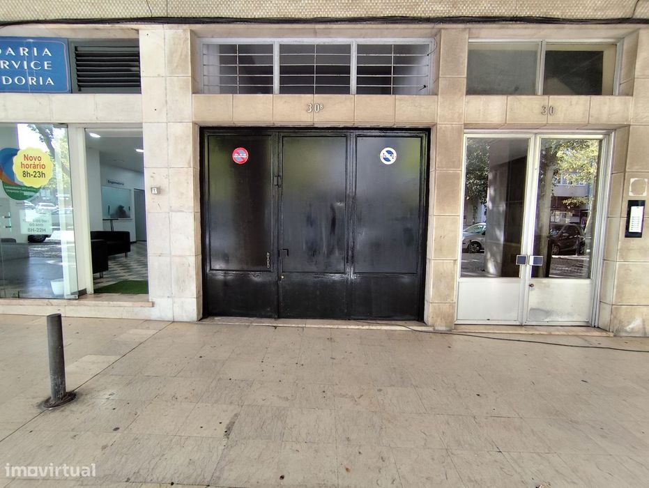 Armazém 260m2 Benfica