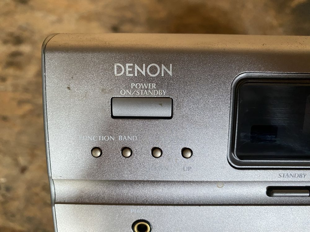 Amplituner Denon D-77