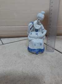 Figurka porcelanowa dama