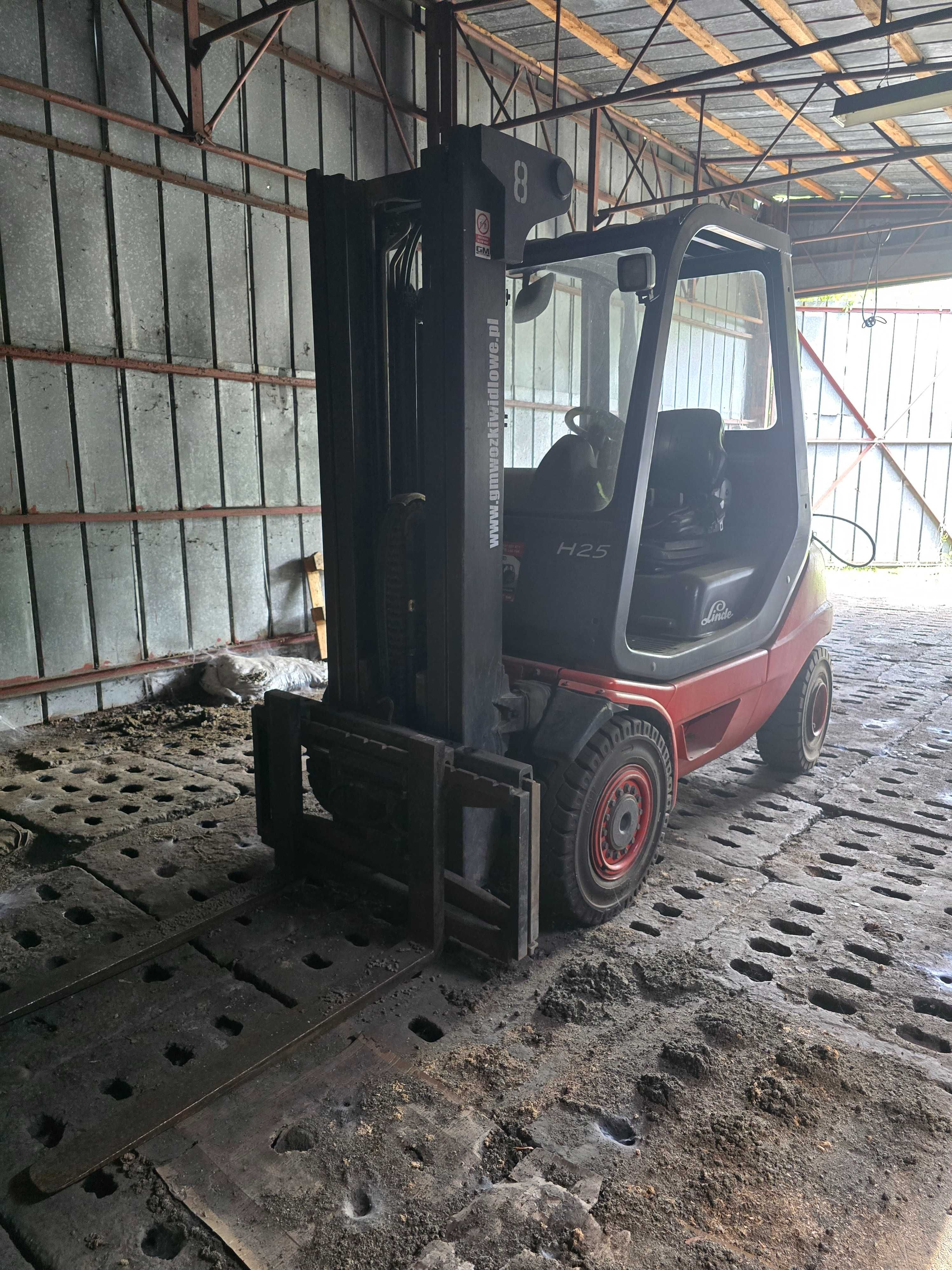 Wózek widłowy LINDE H25T-03, przesuw boczny