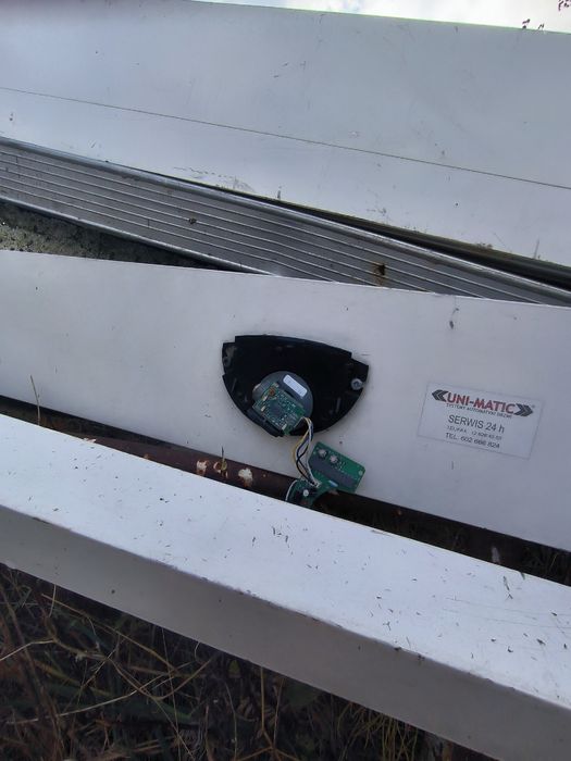 Geze brama garażowa szybkobieżna rolowana 250x350cm