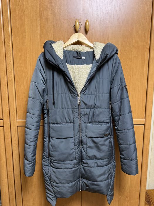 Продам зимнюю курточку, 42 размера