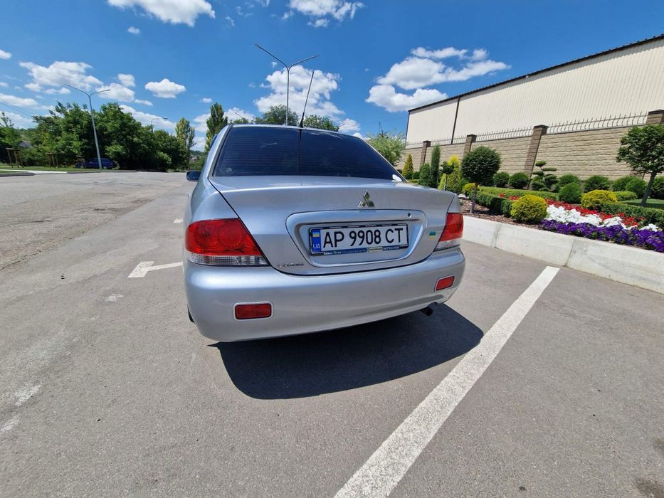 Mitsubishi Lancer 9 бензин 1.6