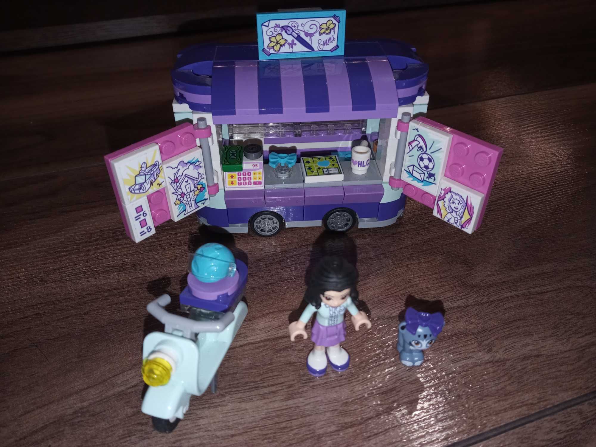 Klocki LEGO Friends Stoisko z rysunkami Emmy 41332