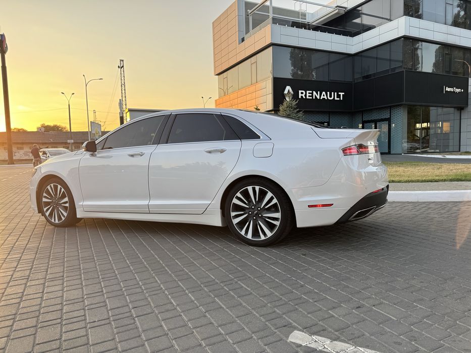 Продам Lincoln MKZ Hybrid 2016