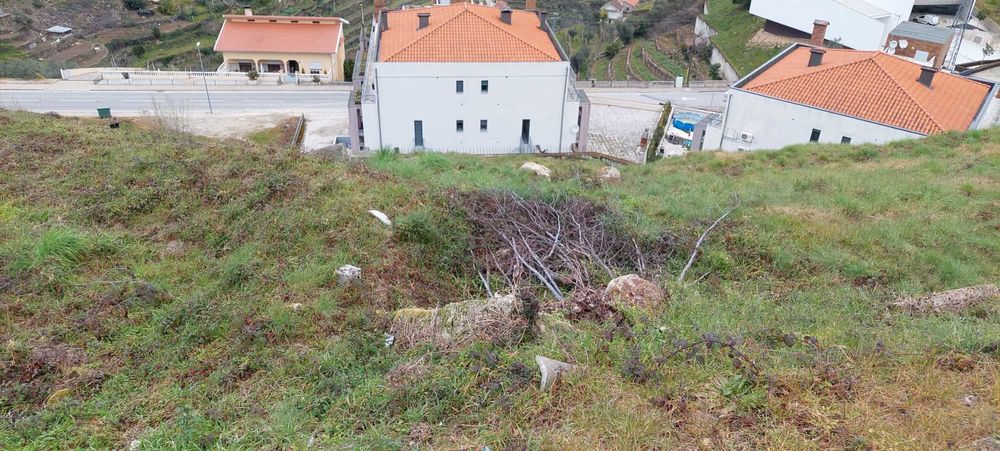 Vende-se Terreno para Construção em Tabuaço, lado da piscina Municipal