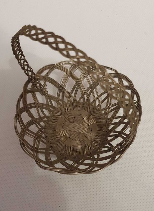 Linda Cesta em arame estanhado - Artesanato - Anos 60