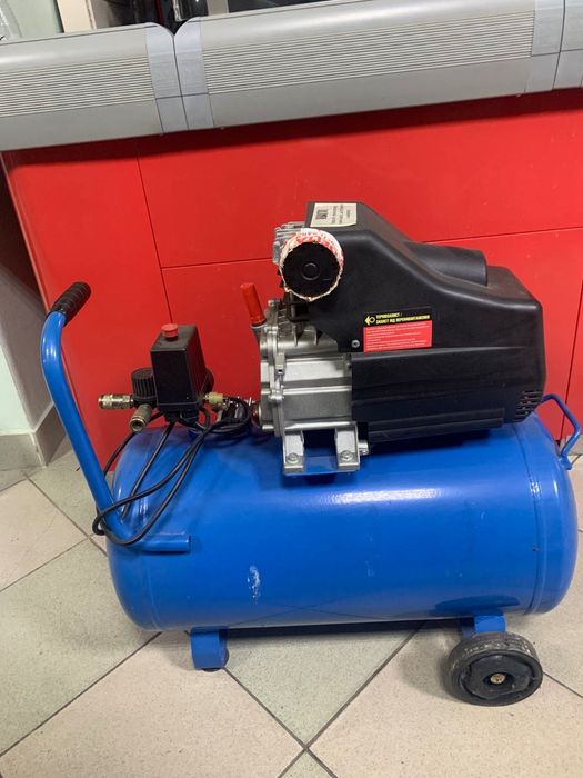 Воздушний компрессор BauMaster