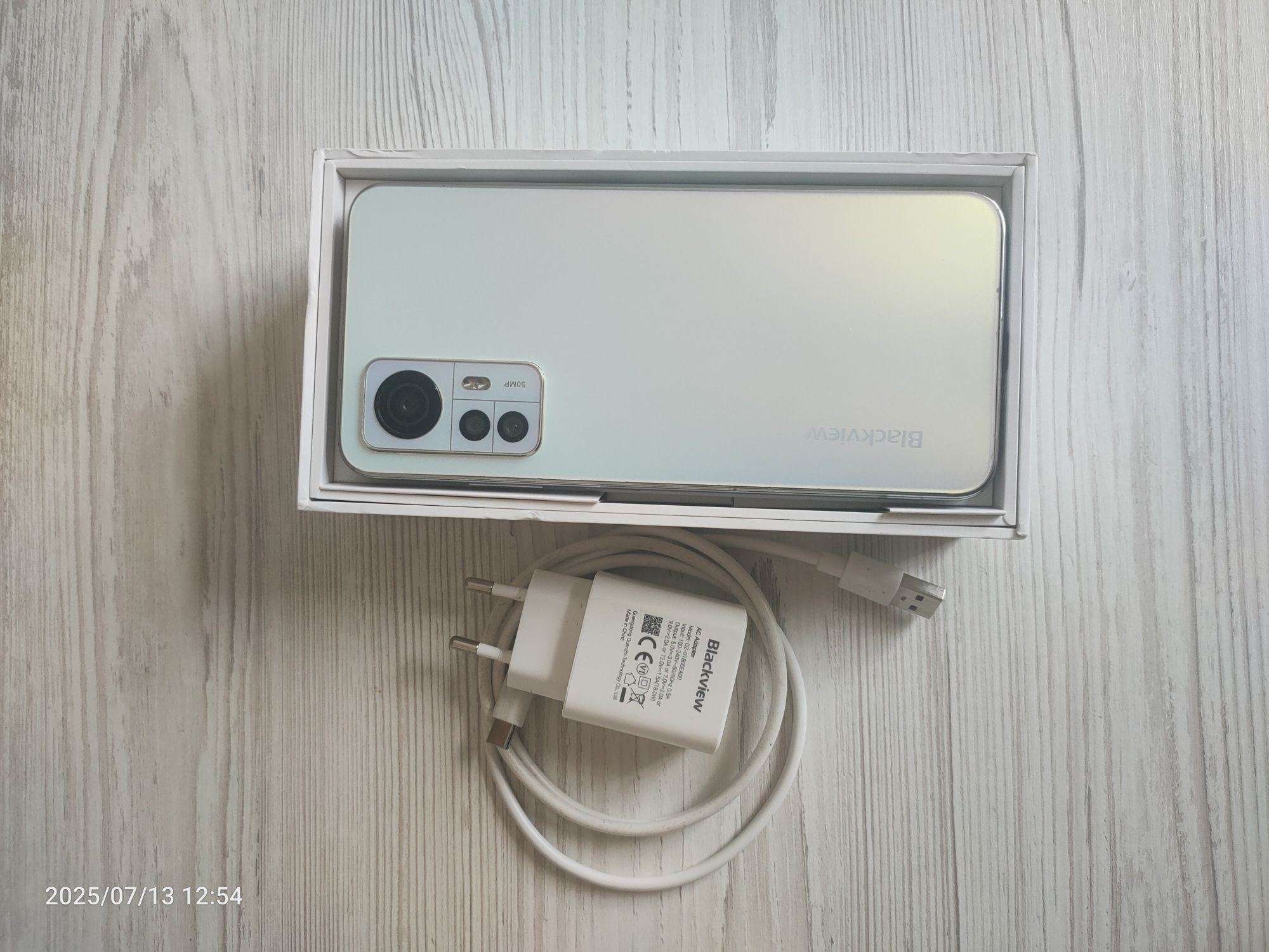 Blackview a85 8/128 mirror white