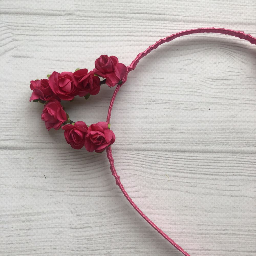 Обруч для волос цветочные ушки цветы из цветов малиновый розовый