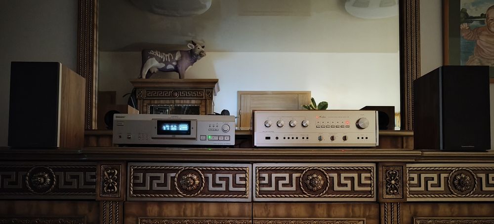 Zadbany złoty wzmacniacz stereo Stereo Accuphase E-206 w świetnym stan