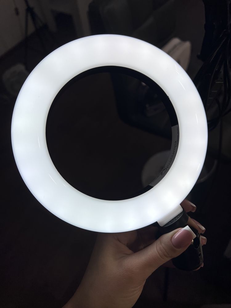 Кільцева лампа 16 см