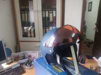 Capacete de ski com viseira