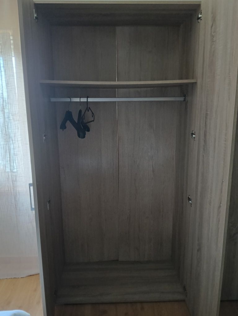 Roupeiro como novo