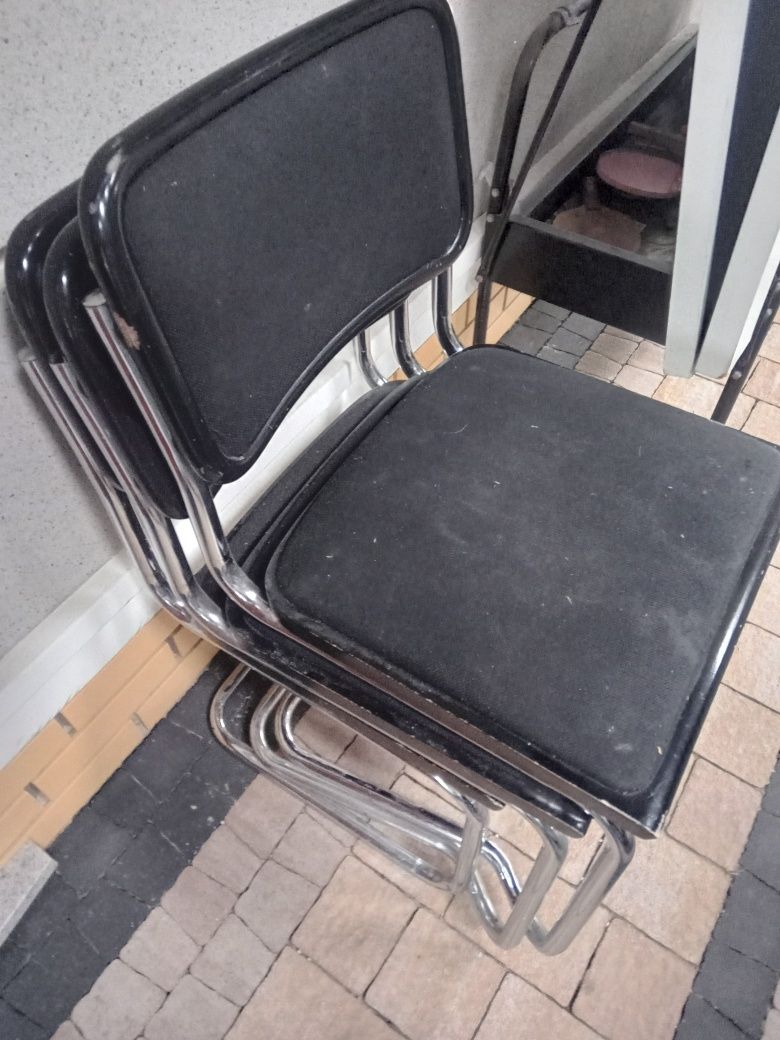 Krzeslo biurowe jadalnia 3 szt włoskie czarne sztaplowane
