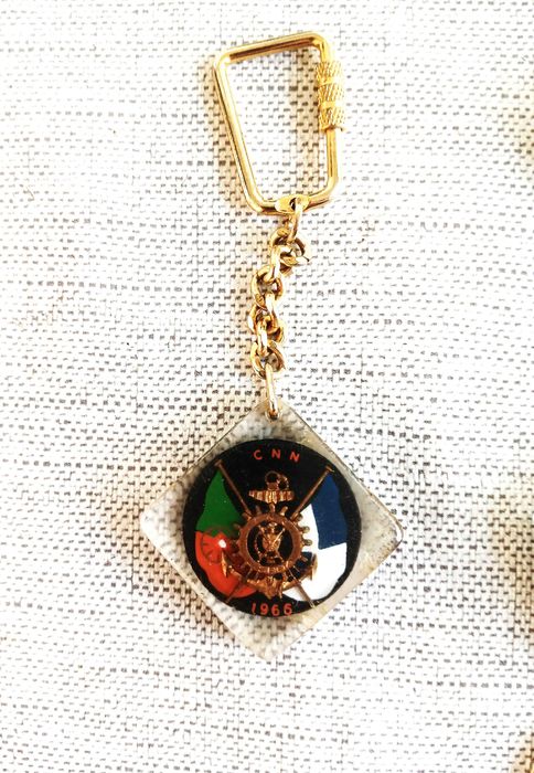 Porta-chaves diversos da Companhia Nacional de Navegação e outras