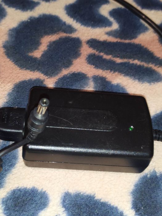 Зарядное устройство к ноутбуку 19 вольт