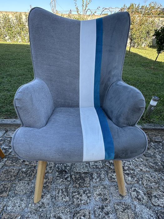 Conjunto cadeirão e banqueta