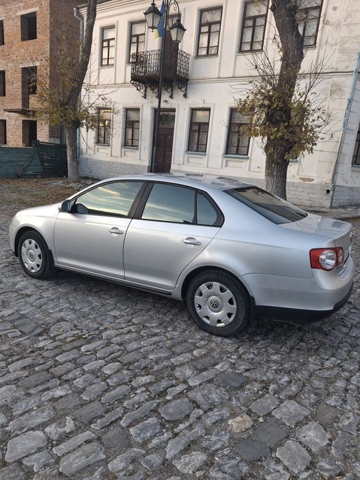 Volkswagen Jetta 5
Volkswagen Jetta 5, 2006 р., 1.6 газ/бензин, механі