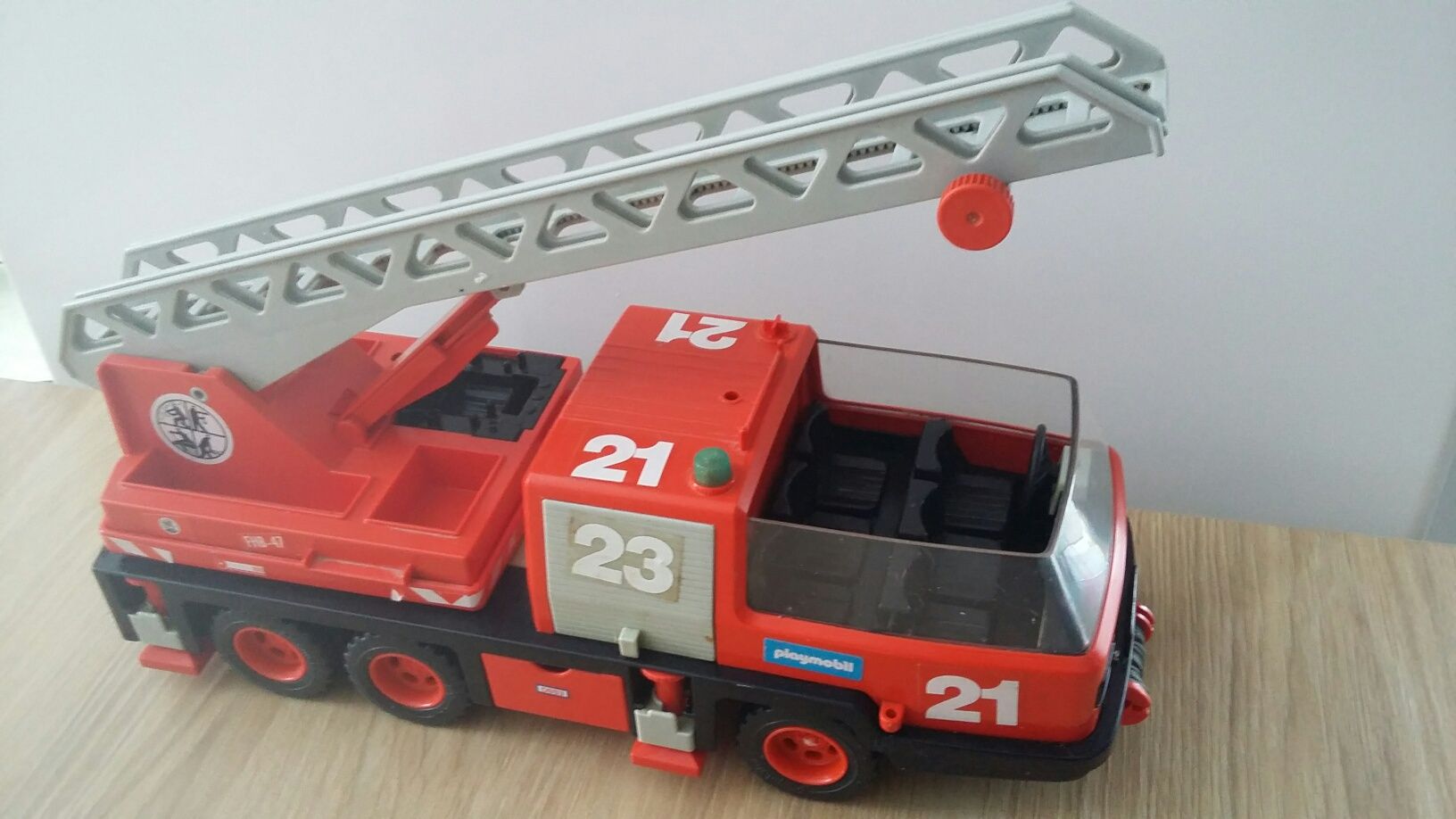 Zabawki PRL Playmobil wóz strażacki, traktor, farma