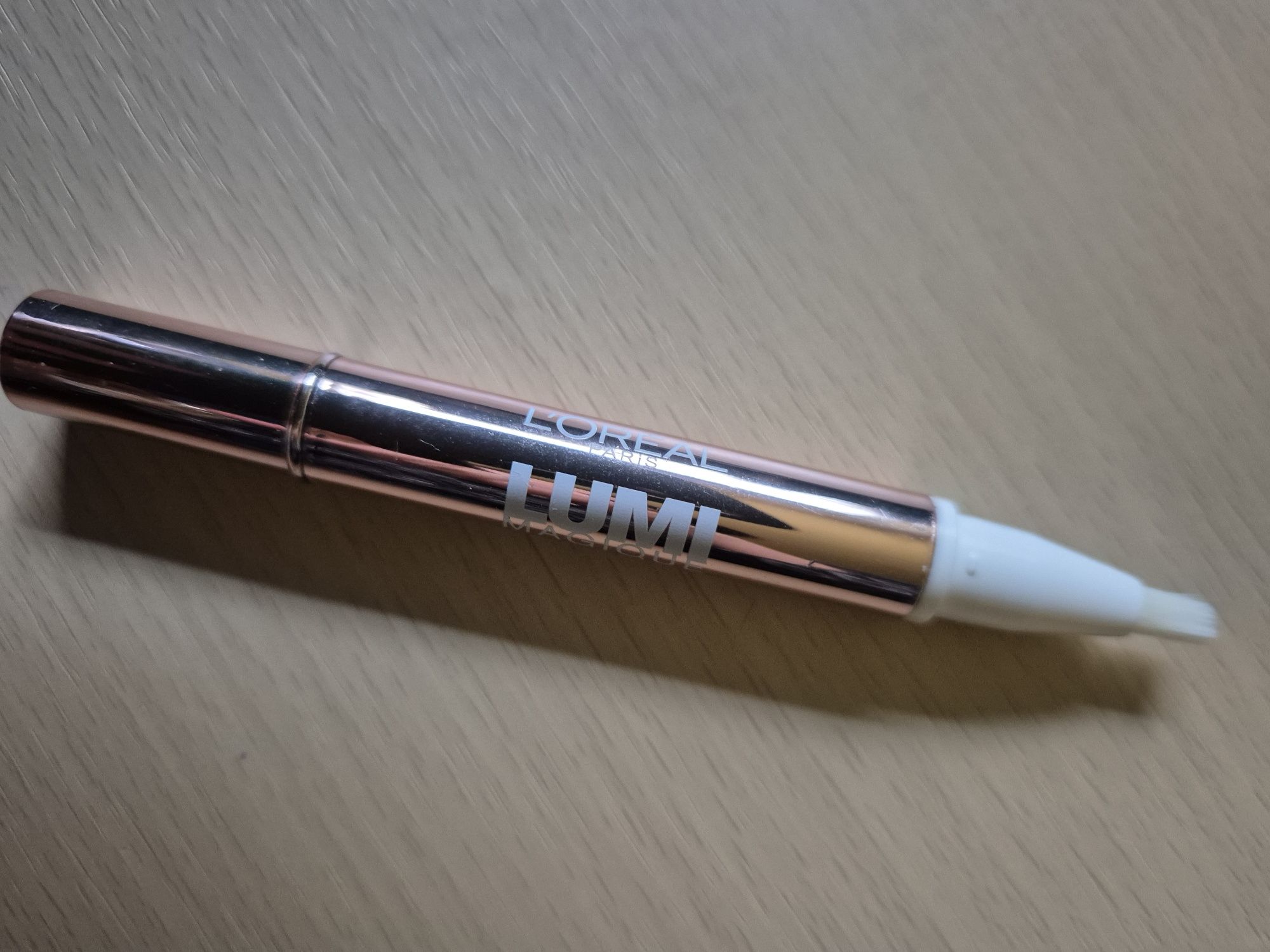 L'Oreal Paris, Lumi Magique - NOWY korektor rozświetlający Dark