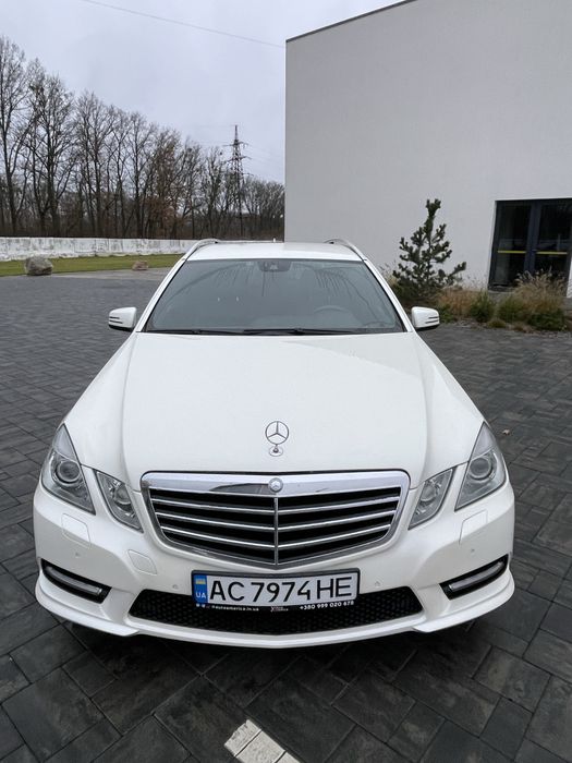 Mercedes-Benz W212 E350