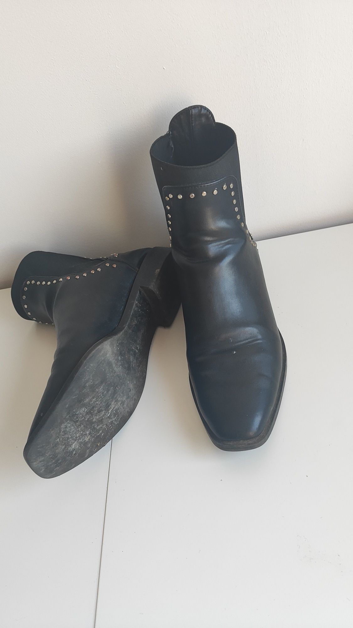 Botki skórzane Zara 39 z ćwiekami