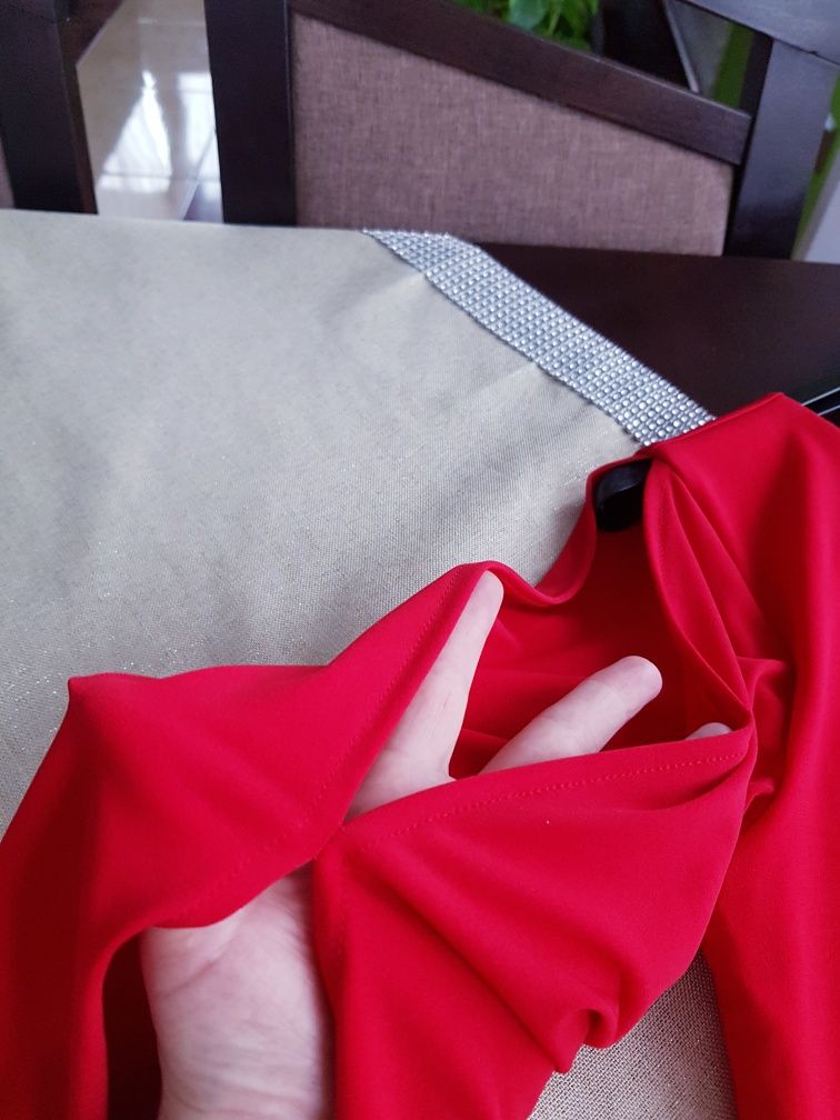Stan idealny, śliczna czerwona sukienka, tunika roz. M