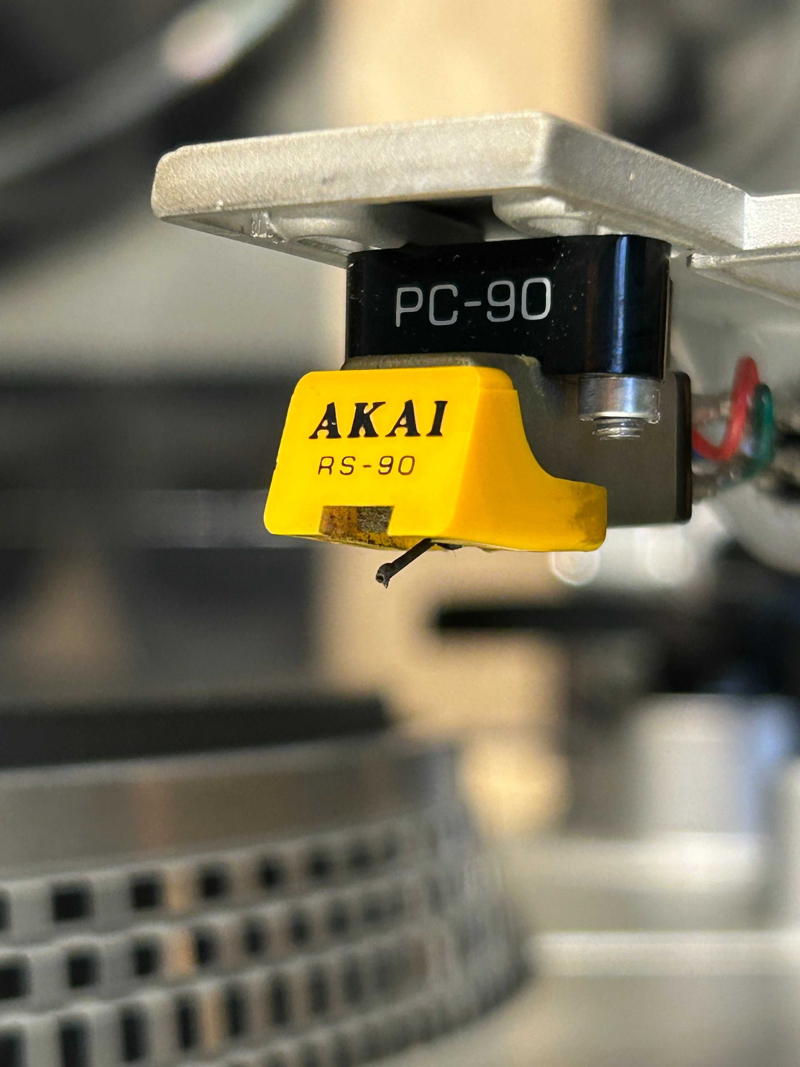 Програвач вініла Akai AP-D40. DIRECT DRIVE. FULL AUTOMATIC. Наложеним
