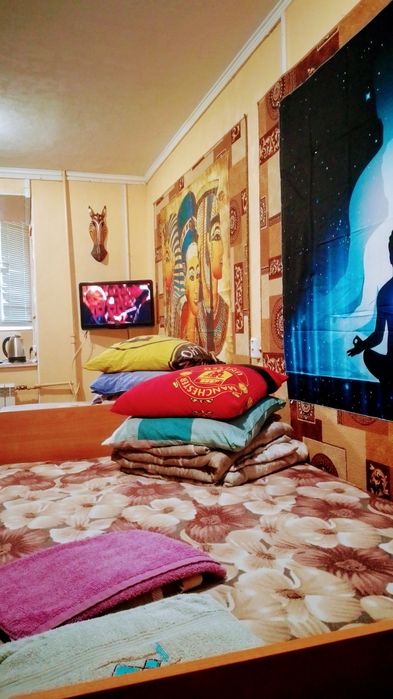 Почасово-300, посуточно-650, просп.Центральный 148, 2 кровати, 1 этаж