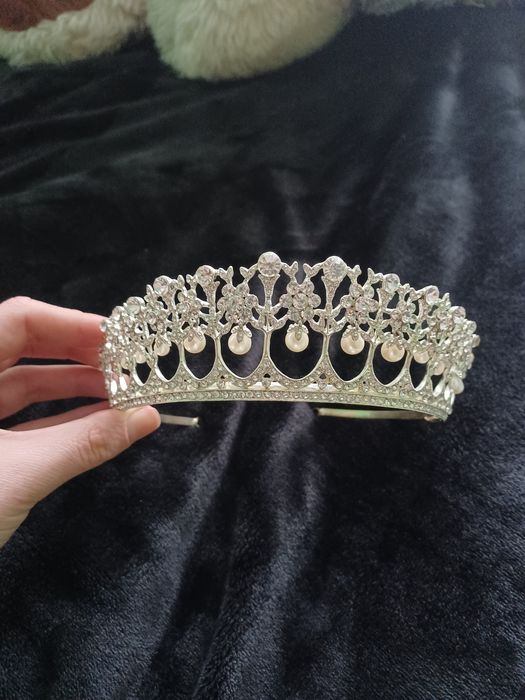 Продам весільну діадему
