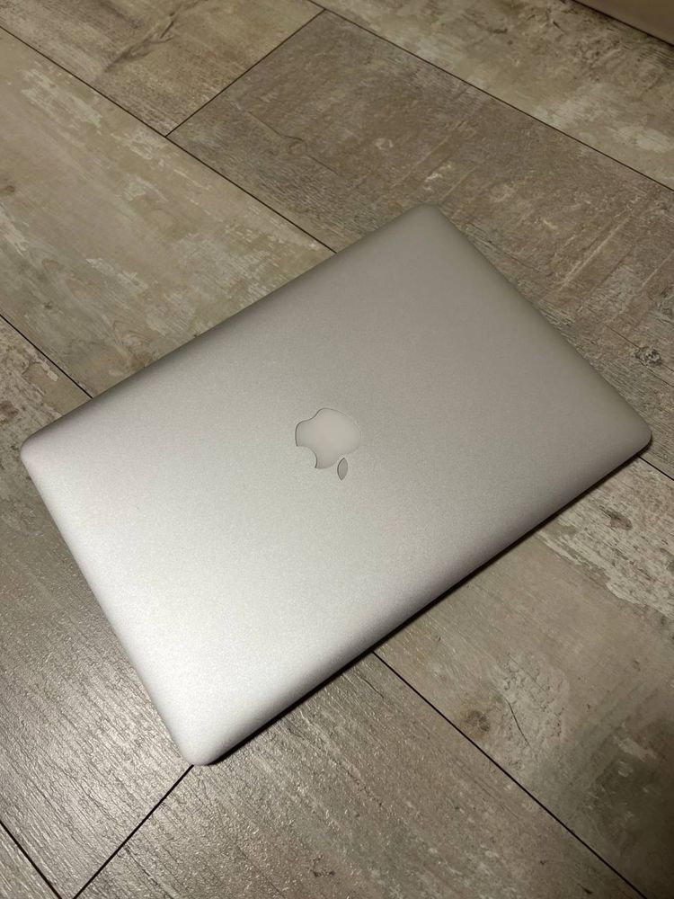 Macbook air 13 early 2014