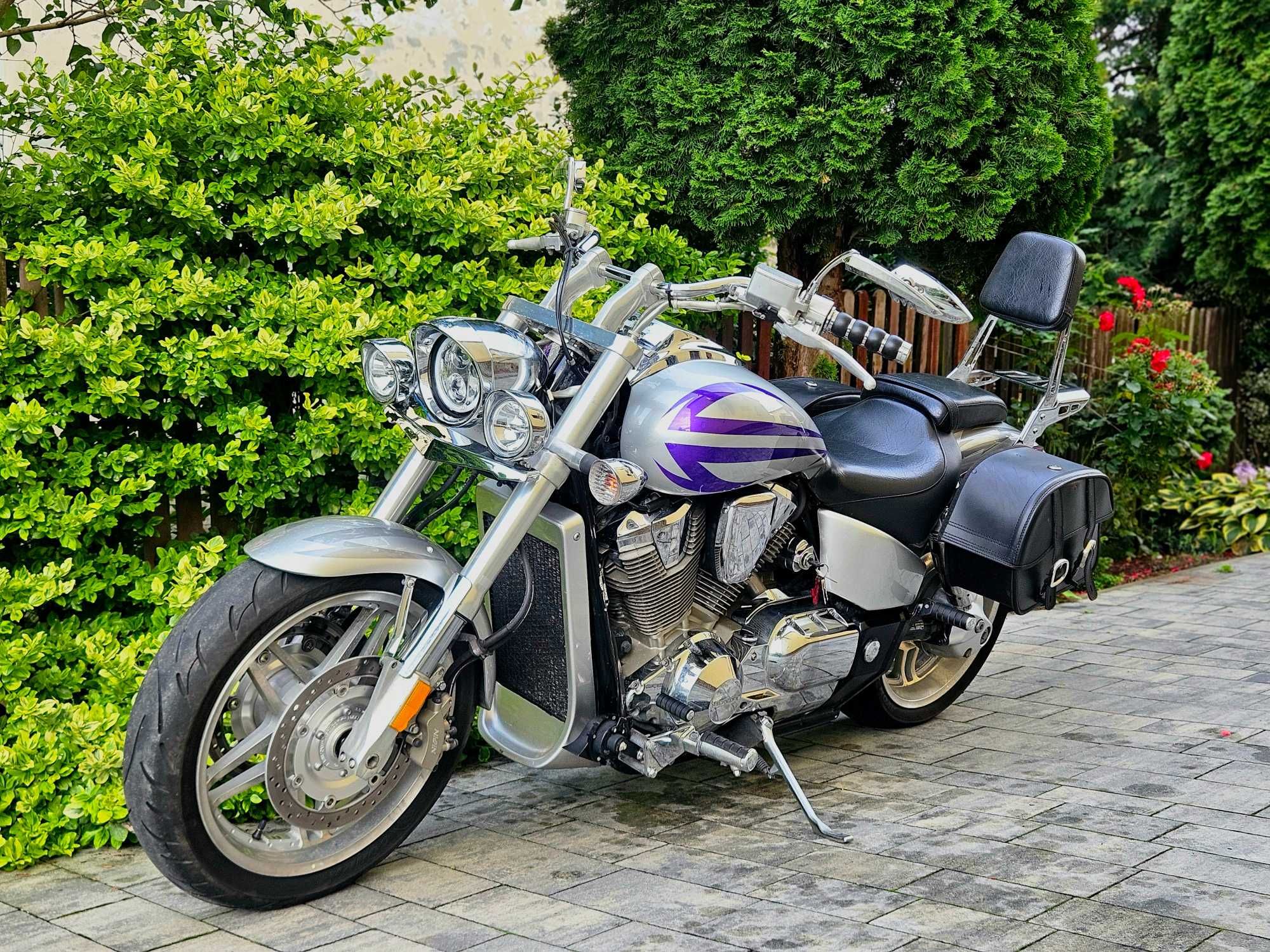 Honda VTX 1800 F raider 1900 retro vtx1800 custom