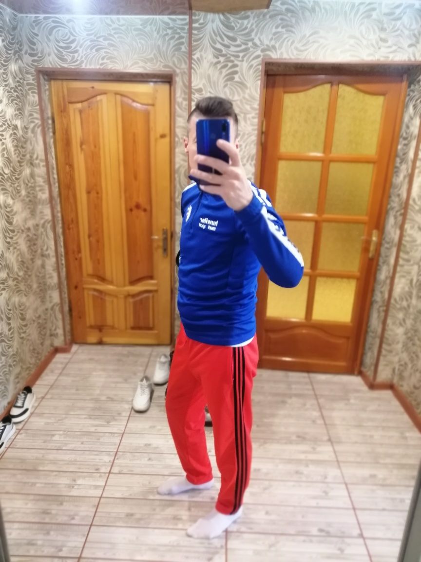 Спортивные штаны Adidas