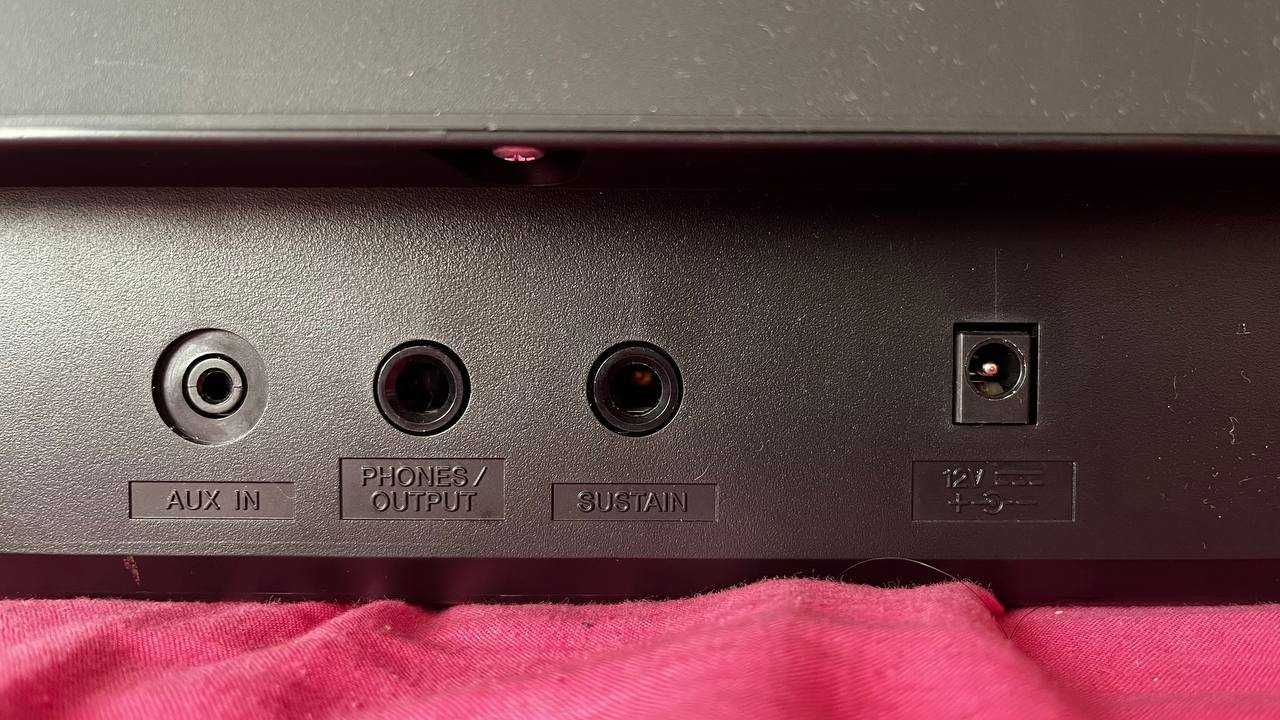 Yamaha PSR-E360B