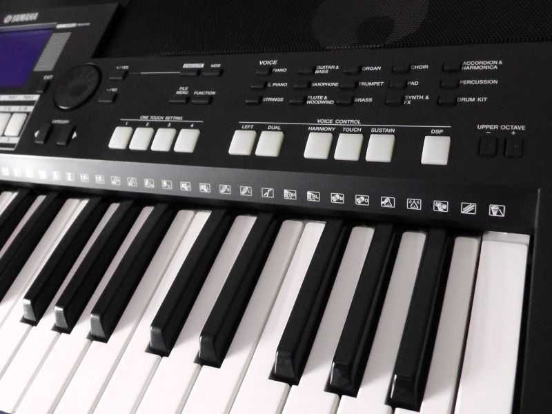 Yamaha PSR-S550 USB LCD keyboard instrument klawiszowy