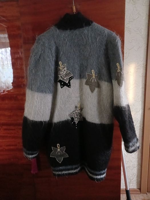 Продам  махеровый кардиган.