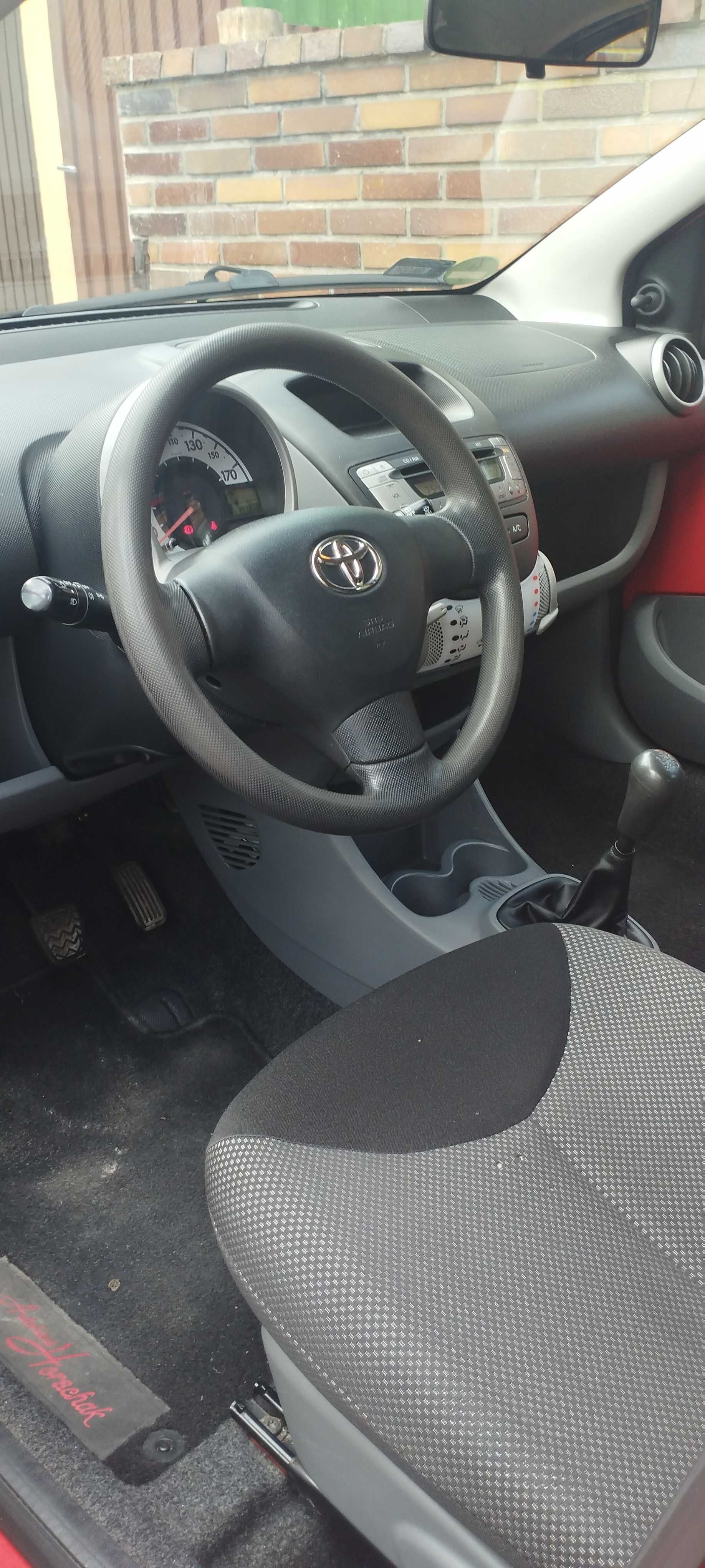 Toyota Aygo 1.0 benzyna, prywatnie.