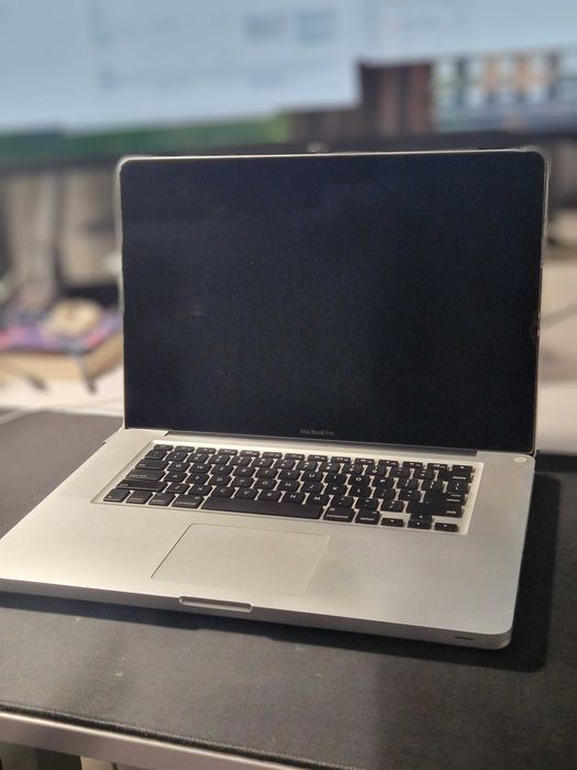 MacBook Pro 15” (A1286) – sprawny po nowej instalacji macOS
