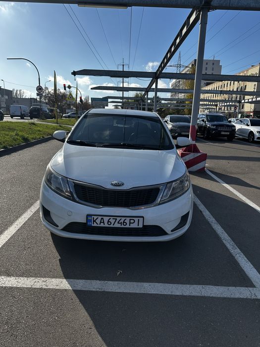Kia Rio 2013 газ/бензин
