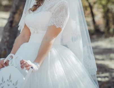 Весільна сукня /плаття колір айворі б/у