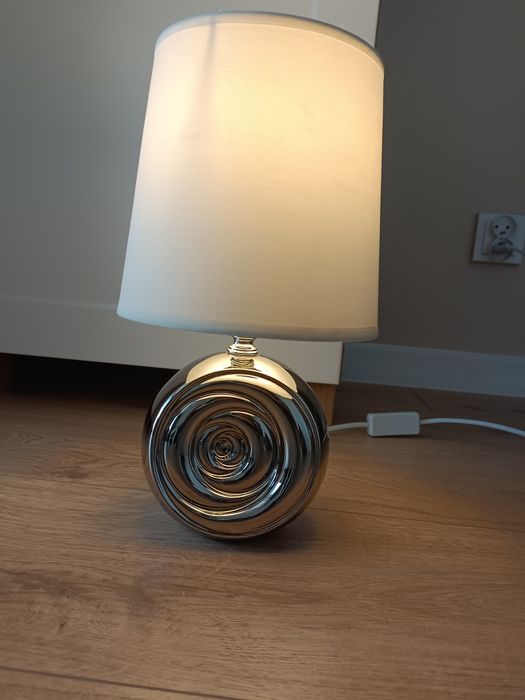 Lampka nocna na stolik biurko