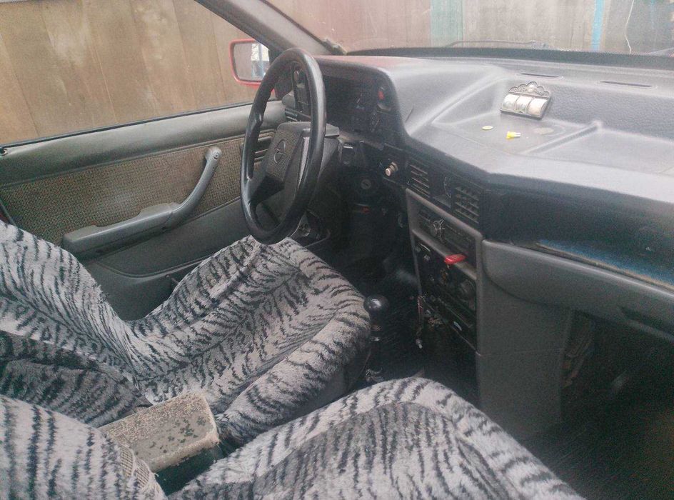 Продам машиину Опель кадет