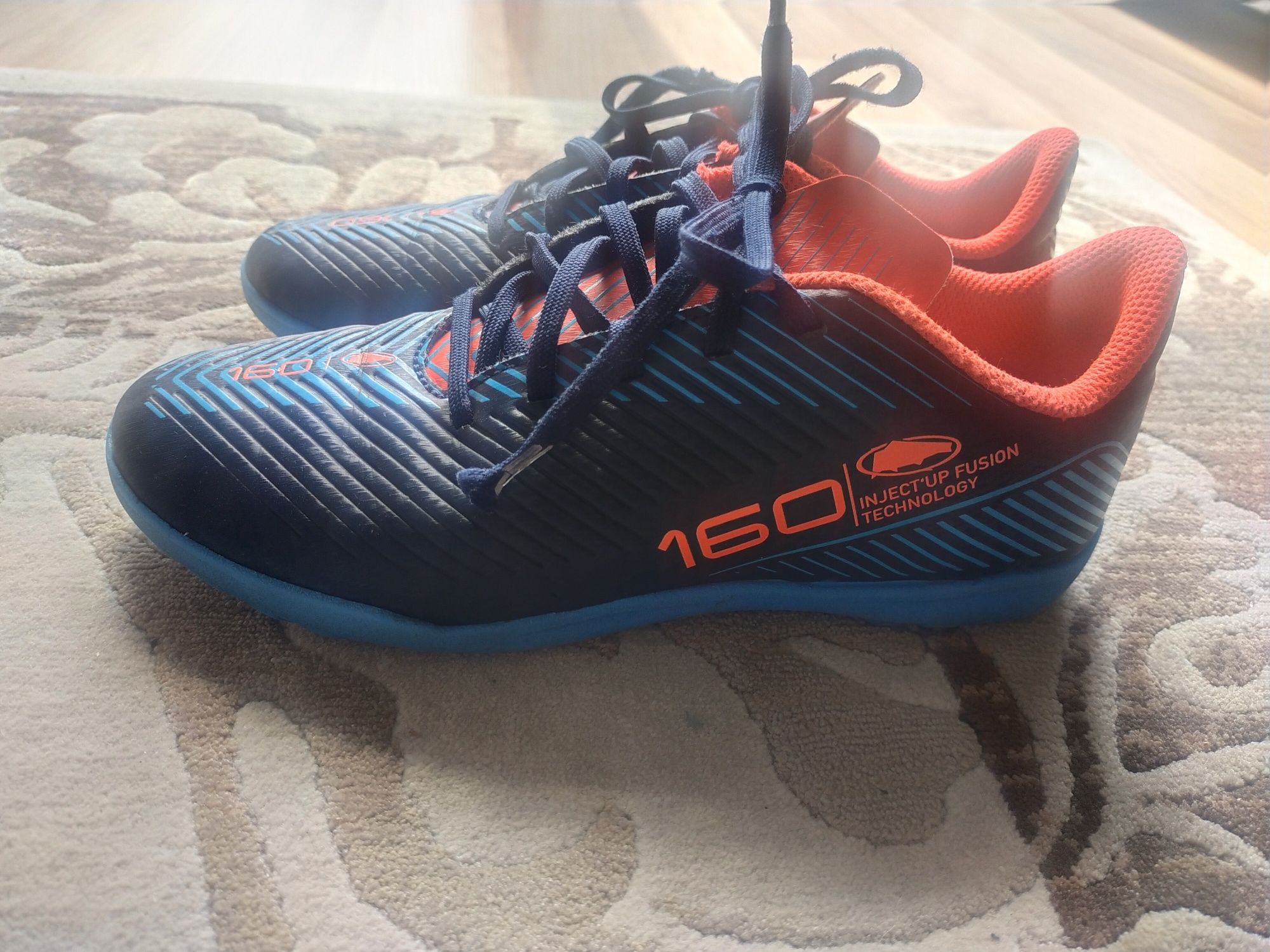 Buty do piłki , na orlik, Decathlon
