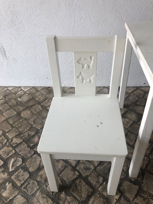 Conjunto mesa e cadeiras Ikea